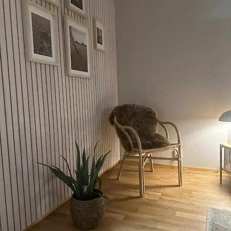 아파트 Kauniisti Sisustettu Ja Viihtyisae Kolmio Sekae Ilmainen Parkkipaikka