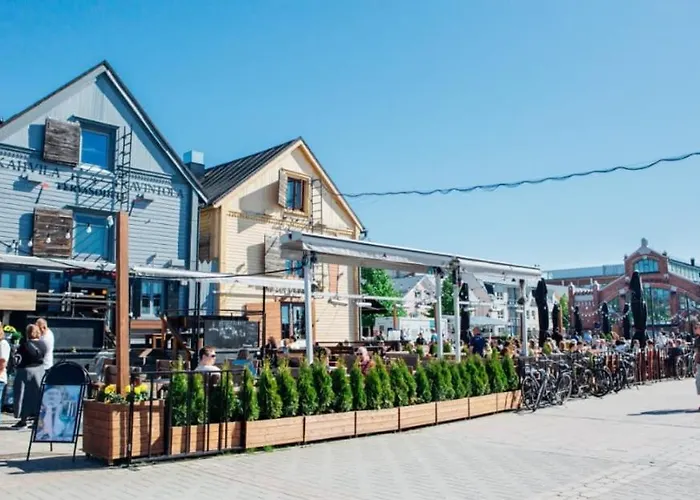 Kauniisti Sisustettu Ja Viihtyisae Kolmio Sekae Ilmainen Parkkipaikka Lägenhet *